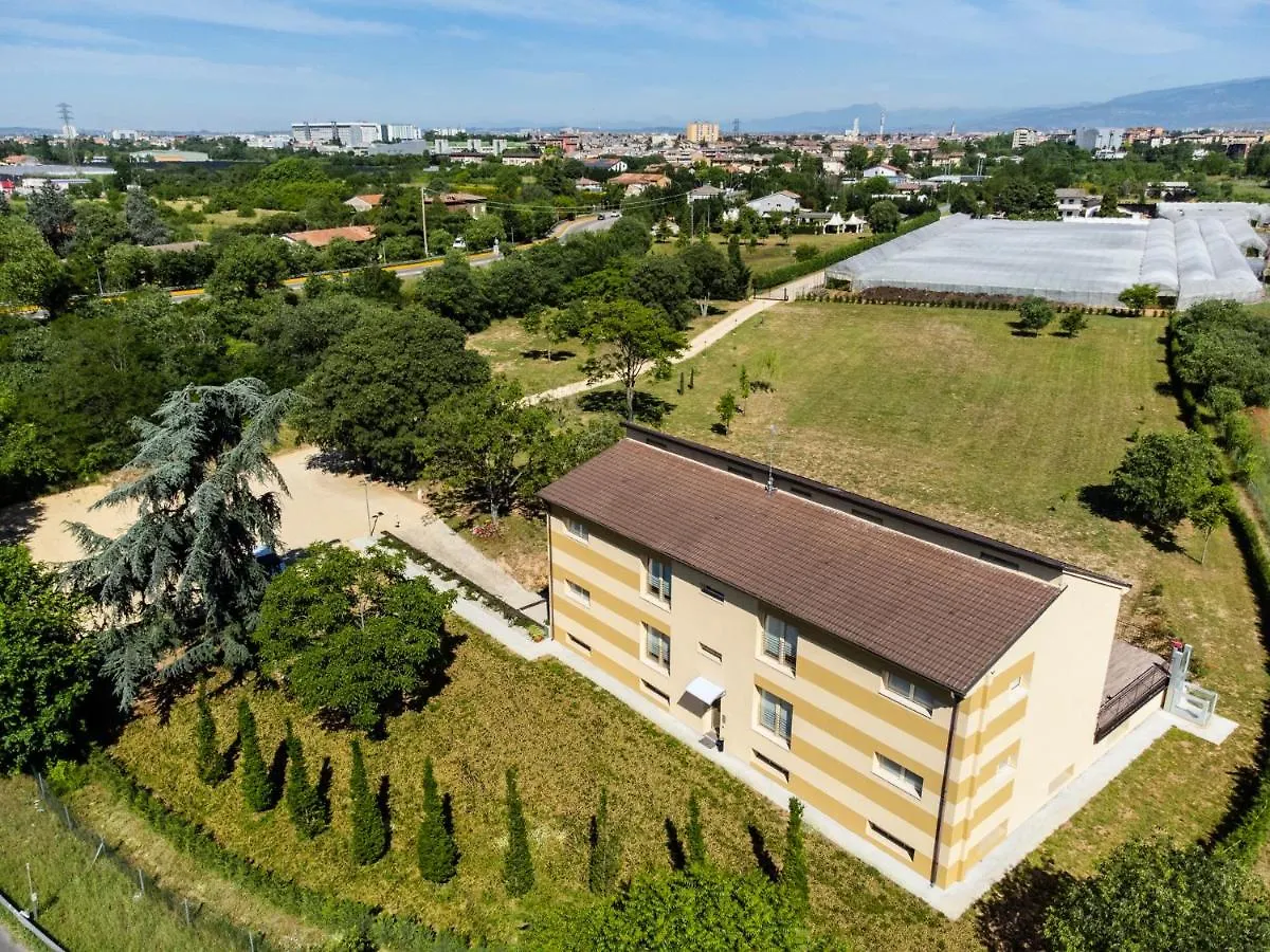 Borgoroma - Business & Residence Verona Apartmán